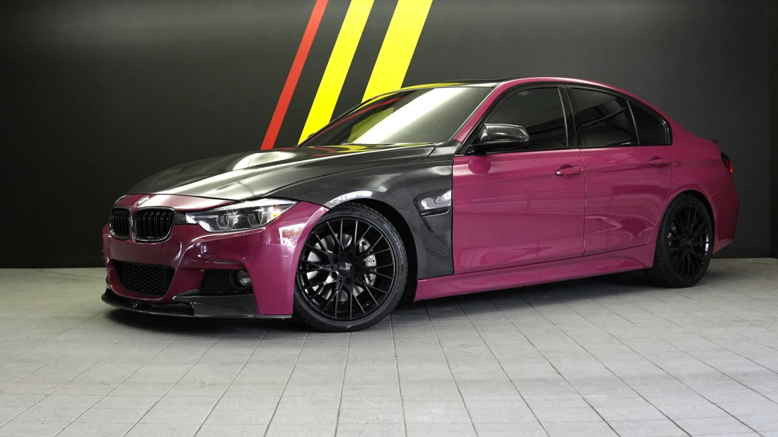 BMW 340 xDrive | CARBON + RUBY PINK WRAP, снимка 4 - Автомобили и джипове - 56062649