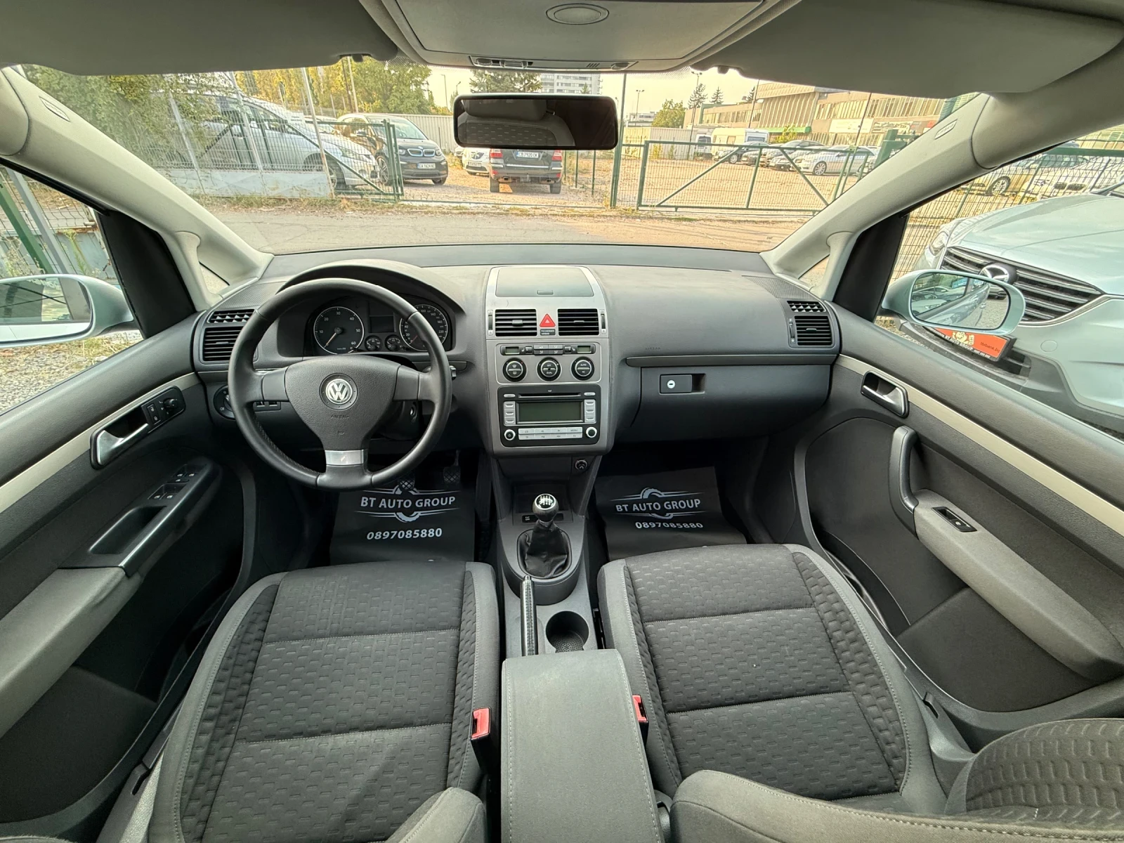 VW Touran 1.9TDI 105PS , снимка 12 - Автомобили и джипове - 56090886