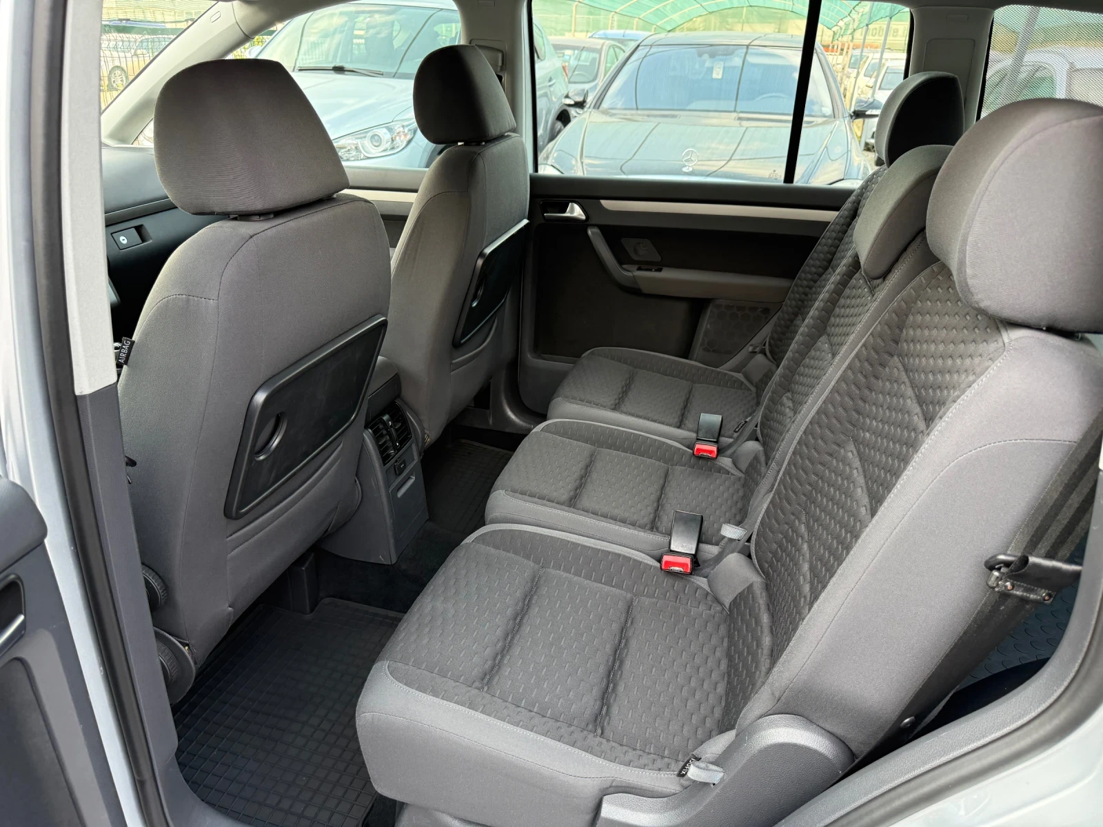 VW Touran 1.9TDI 105PS , снимка 9 - Автомобили и джипове - 56090886