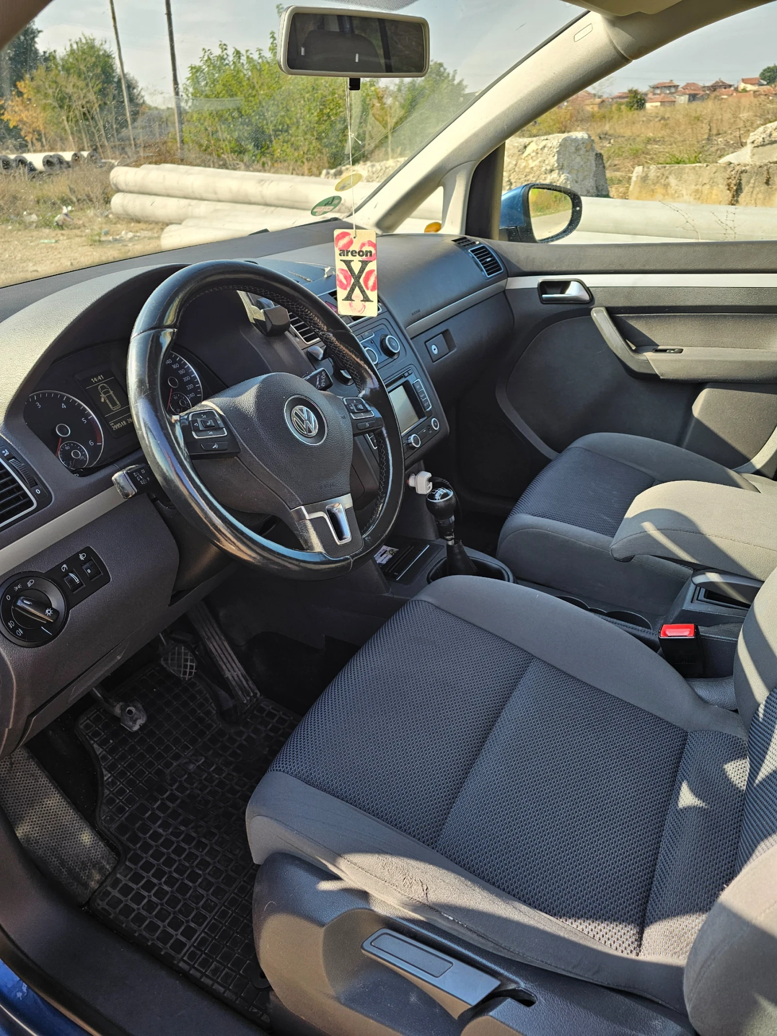 VW Touran 1.6 TDI/105ps/6+ 1 | Mobile.bg � ����������� 6