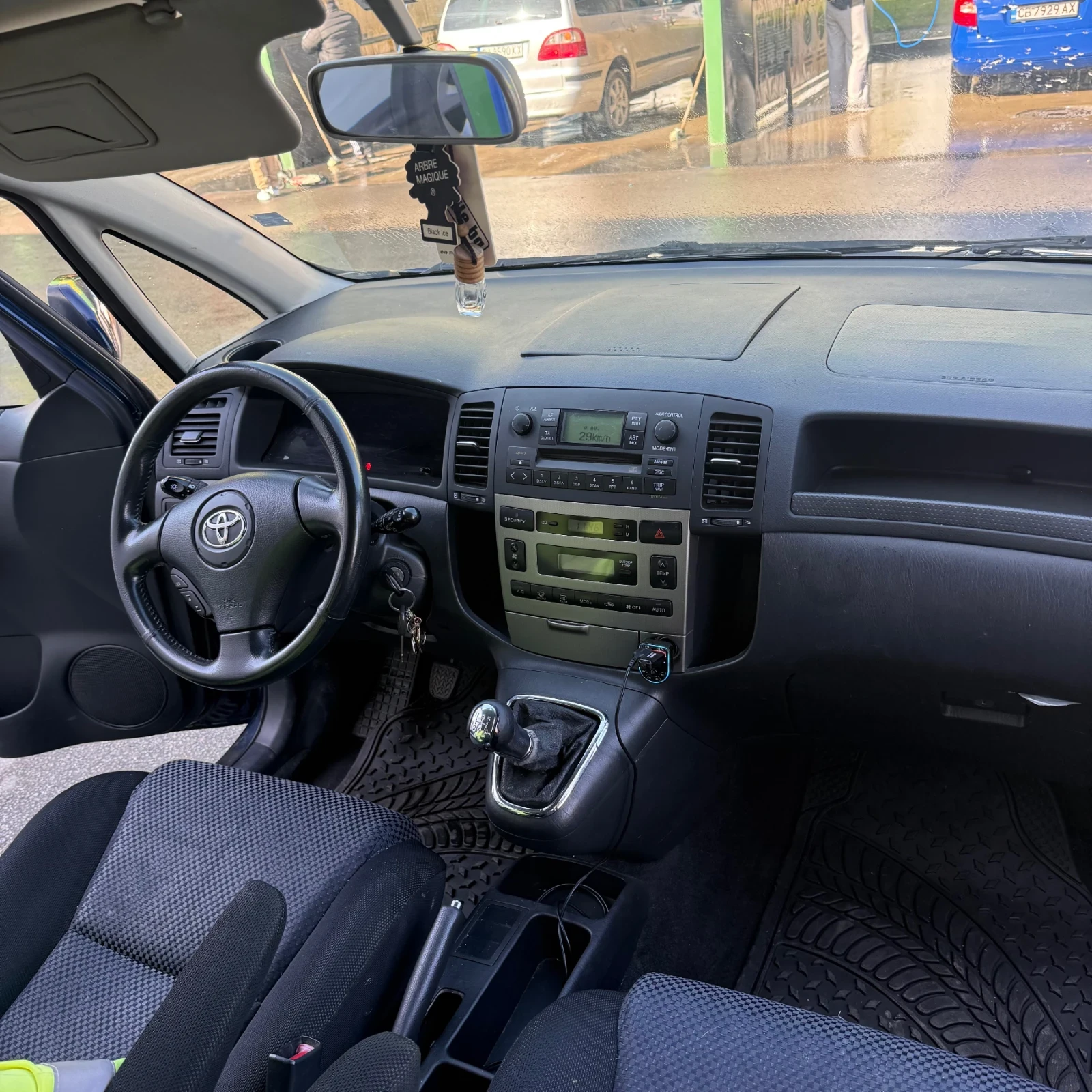 Toyota Corolla verso �������� ������ ����� �� ������� ��������� ������  | Mobile.bg � ����������� 6