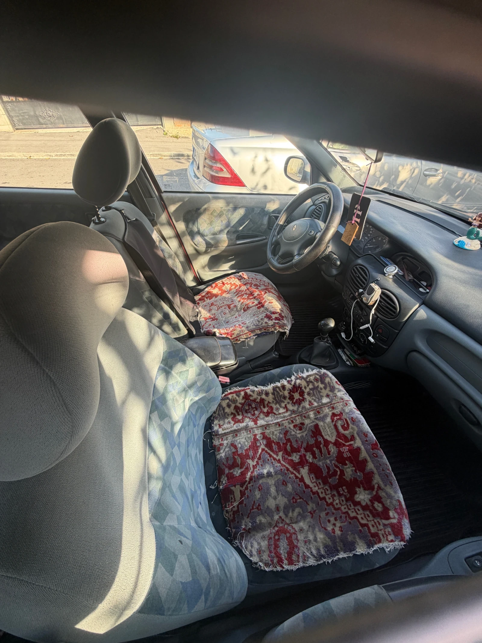 Renault Megane 1.6, снимка 5 - Автомобили и джипове - 56638926