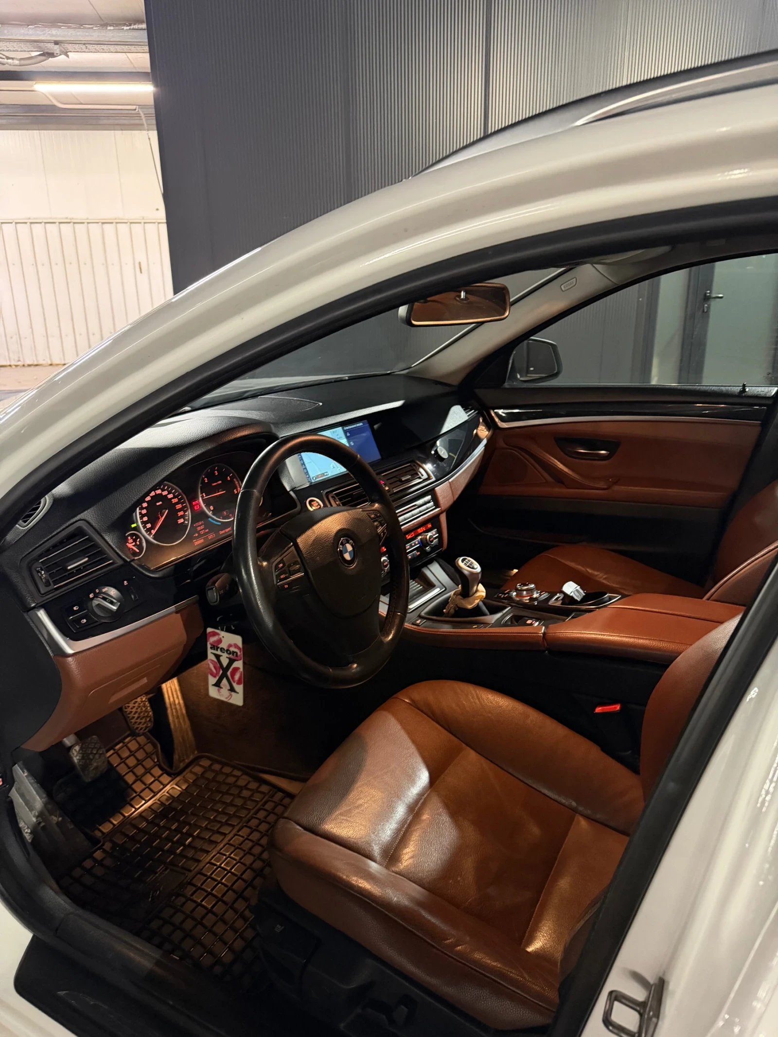 BMW 520, снимка 5 - Автомобили и джипове - 56661888