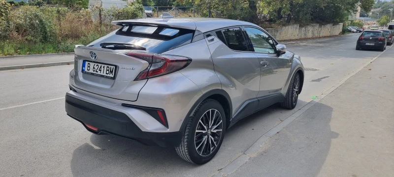 Toyota C-HR 1.8I hybrid, снимка 10 - Автомобили и джипове - 47393183