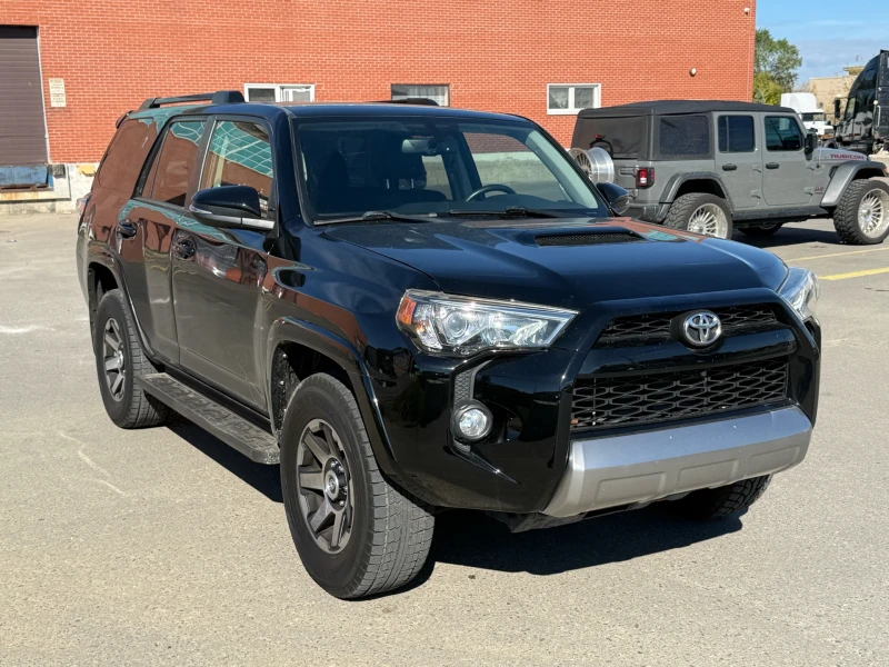 Toyota 4runner SR5* 4WD* OFF-Road Ready* FamilySized* 