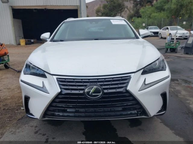 Lexus NX 300  - изображение 2
