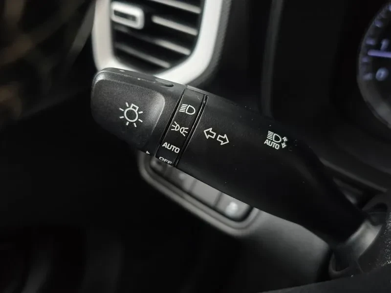 Hyundai Venue 1.6 Flux | Mobile.bg � ����������� 17