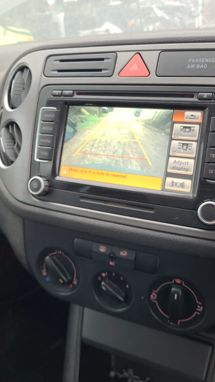 VW Tiguan 2.0TDI  | Mobile.bg — изображение 14