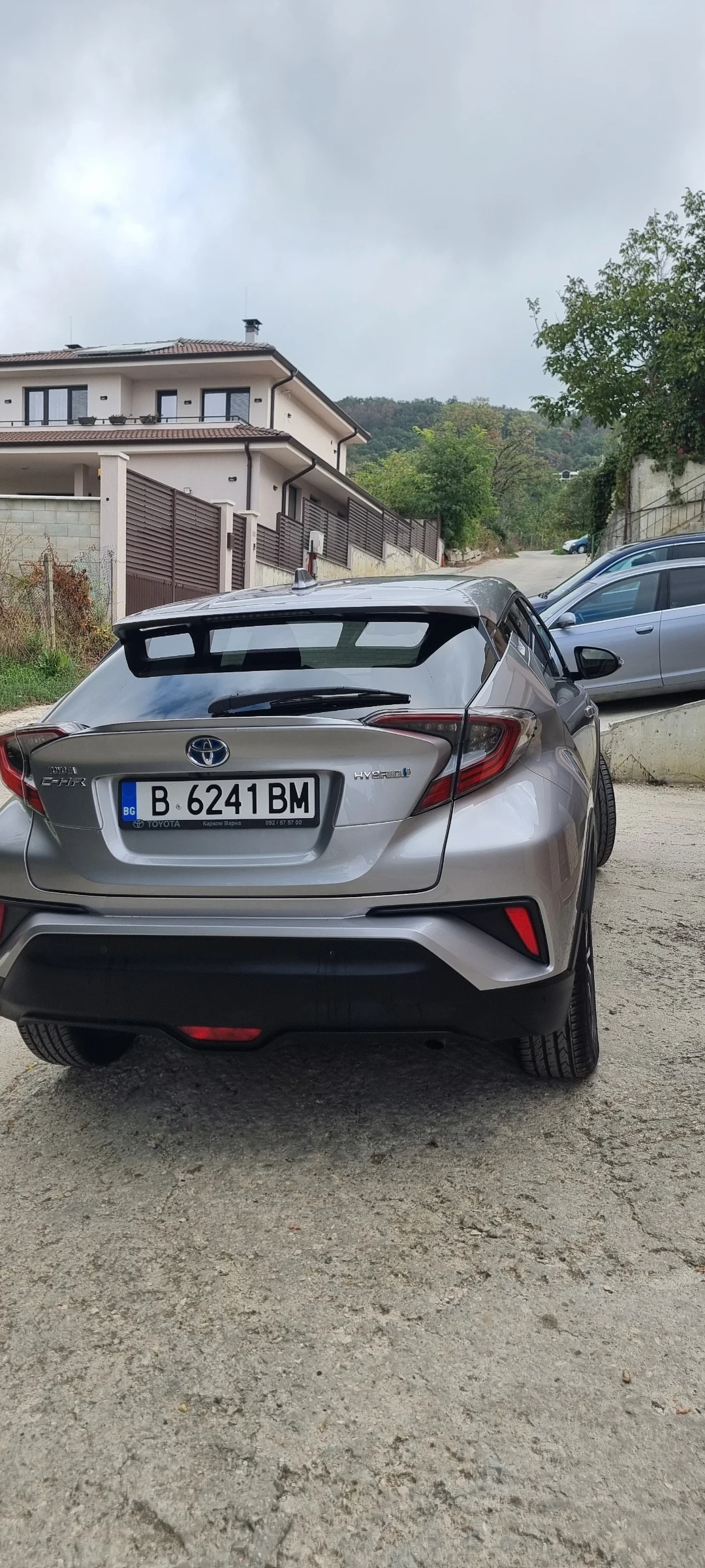 Toyota C-HR 1.8I hybrid - изображение 2