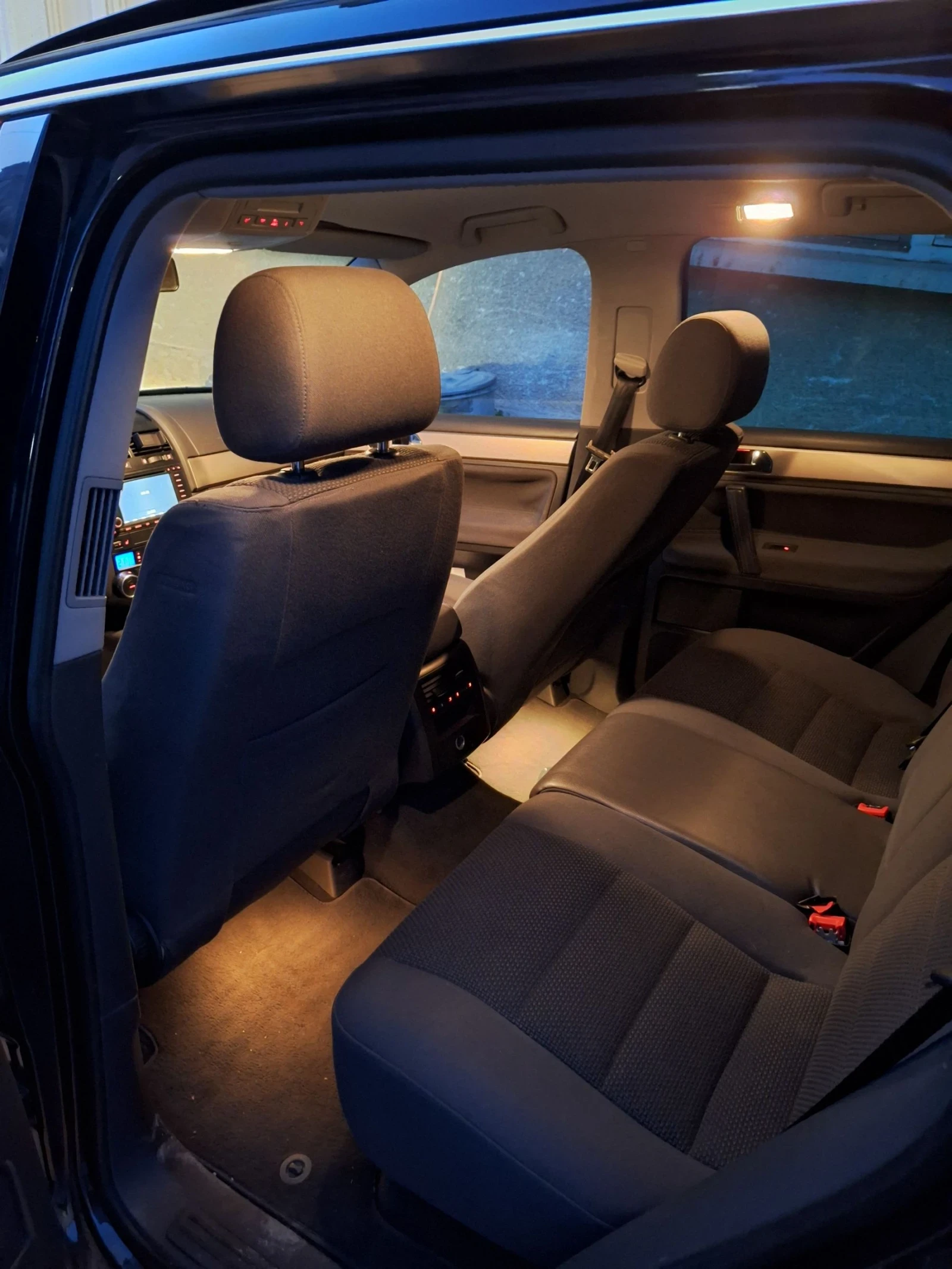 VW Touareg  - изображение 8