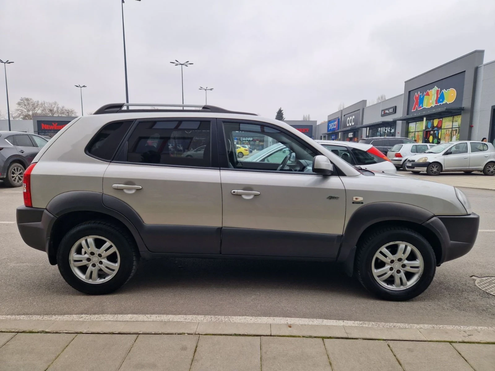 Hyundai Tucson 2.0 / 140 �.�. 4x4 | Mobile.bg � ����������� 7