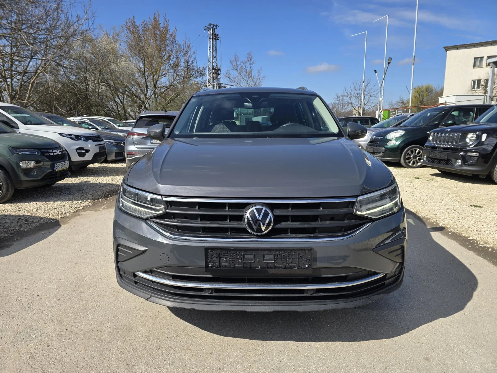 VW Tiguan 2.0TDI 150к.с DSG Топ състояние , снимка 5 - Автомобили и джипове - 54038385