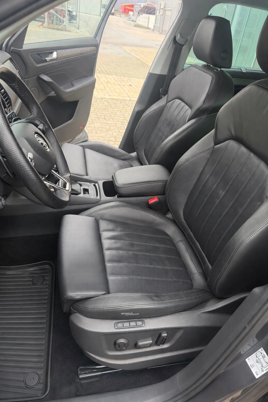 Skoda Kodiaq 2.0 TDI 4x4, снимка 3 - Автомобили и джипове - 54066147