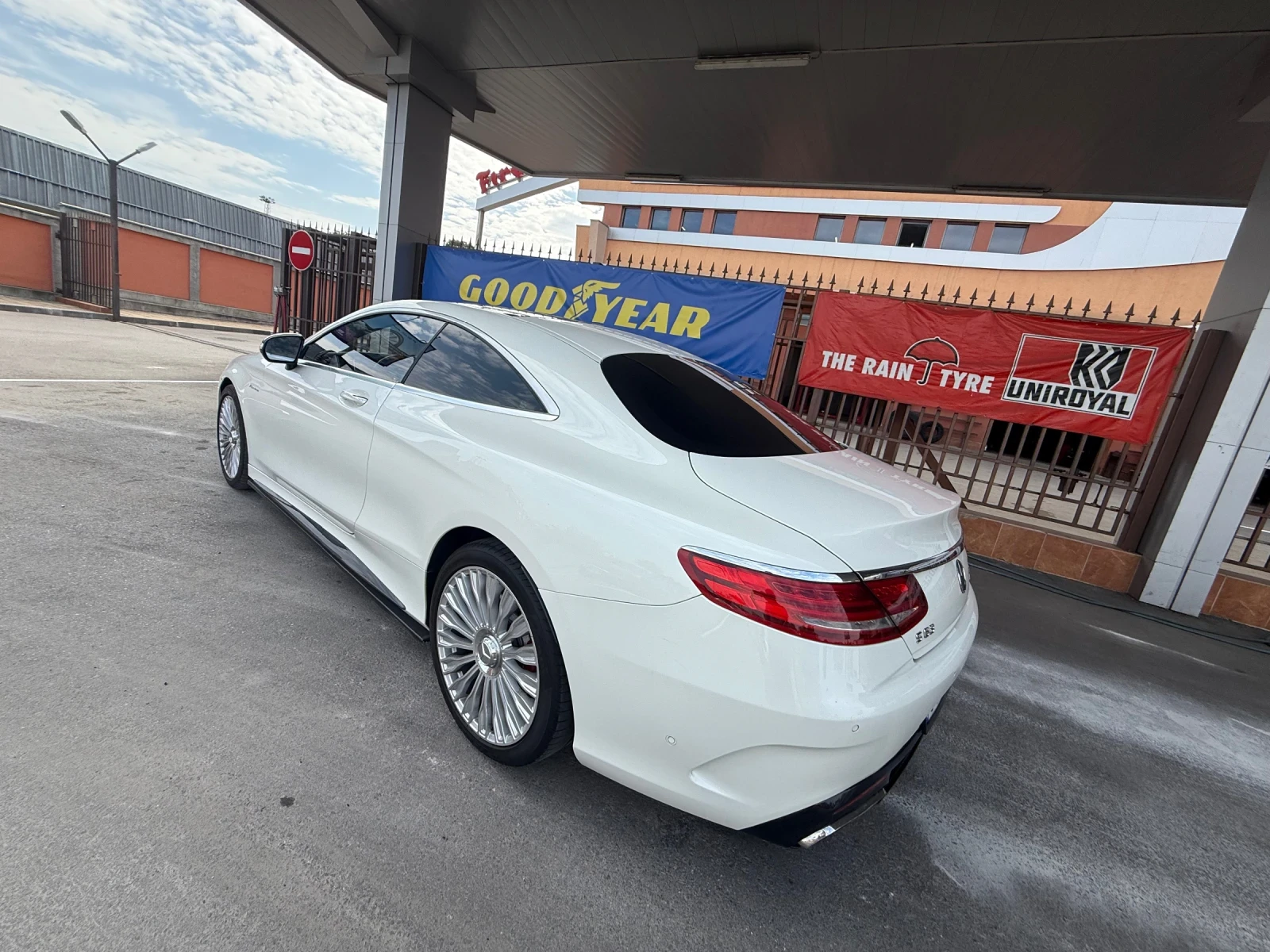 Mercedes-Benz S 63 AMG AMG* ПАНОРАМА* AIRMATIC* FULL* MAX, снимка 3 - Автомобили и джипове - 54693331