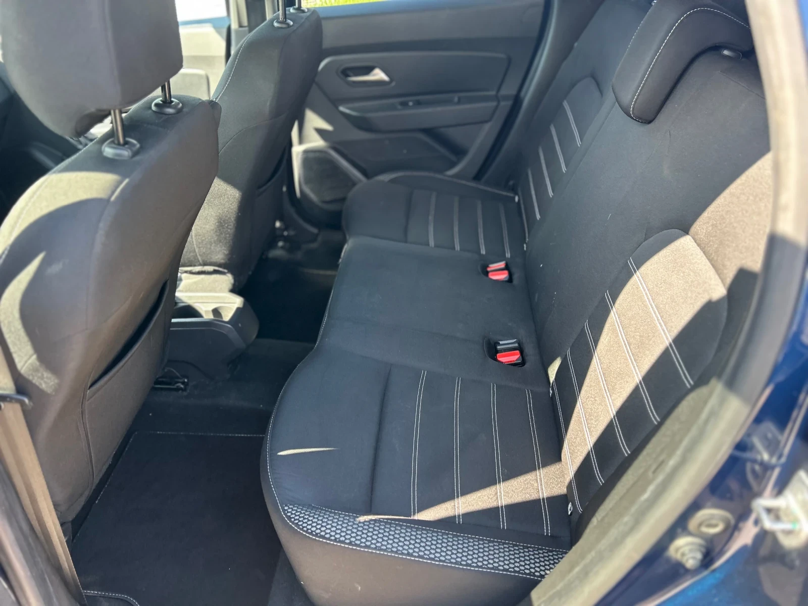 Dacia Duster бензин/газ, снимка 16 - Автомобили и джипове - 54697749