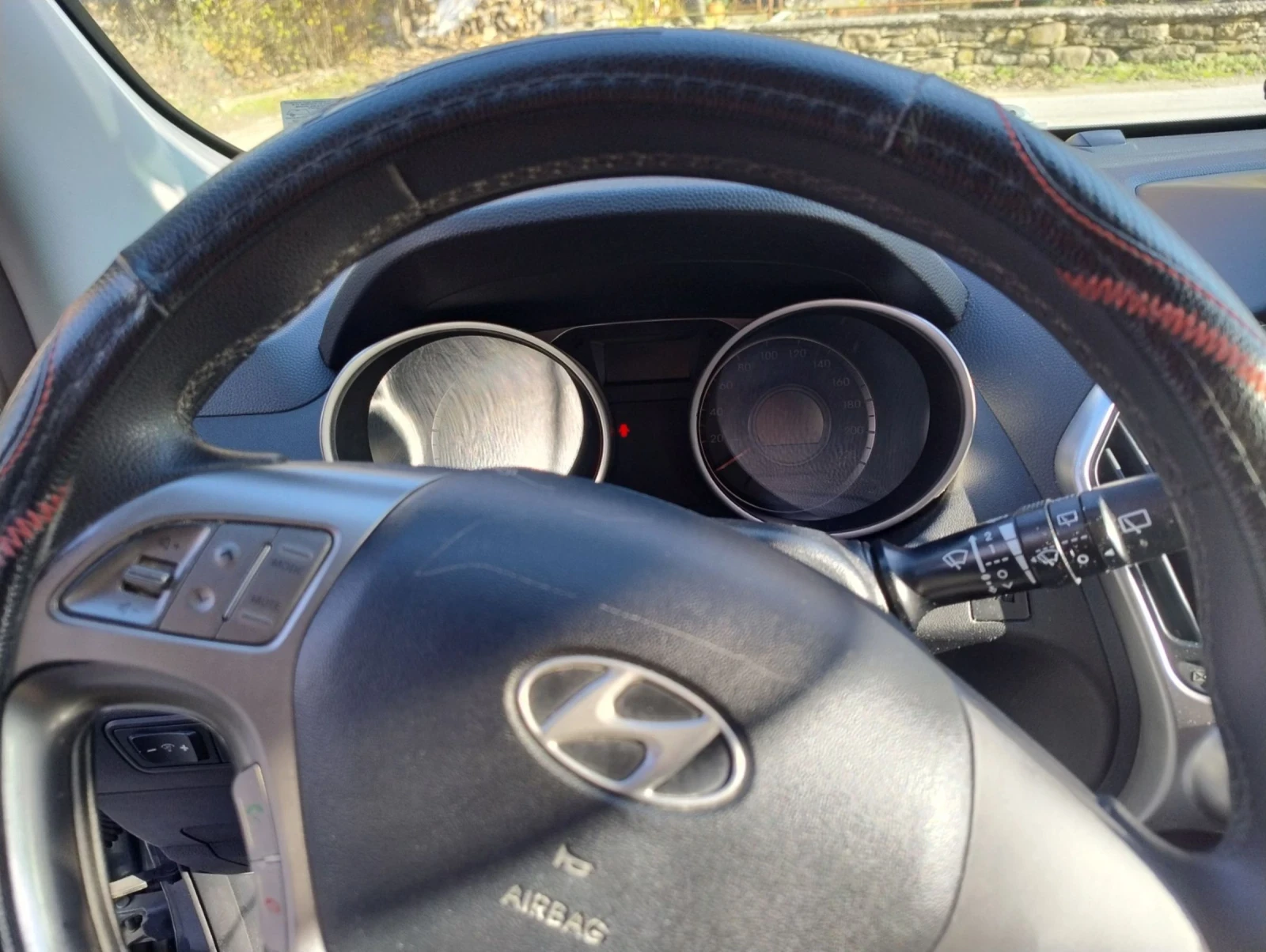 Hyundai IX35, снимка 2 - Автомобили и джипове - 55142840
