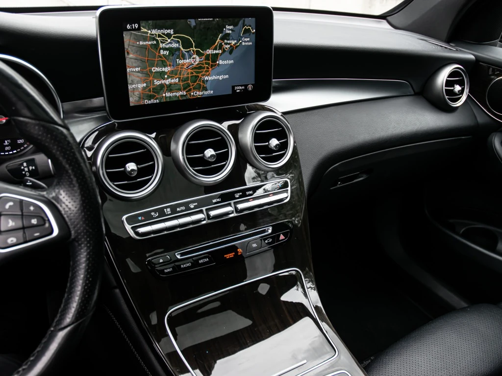 Mercedes-Benz GLC 300 GLC 300 4MATIC | Burmester | Panorama | HUD | Navi, снимка 9 - Автомобили и джипове - 55191837