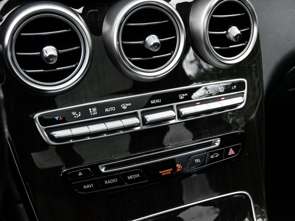 Mercedes-Benz GLC 300 GLC 300 4MATIC | Burmester | Panorama | HUD | Navi, снимка 17 - Автомобили и джипове - 55191837