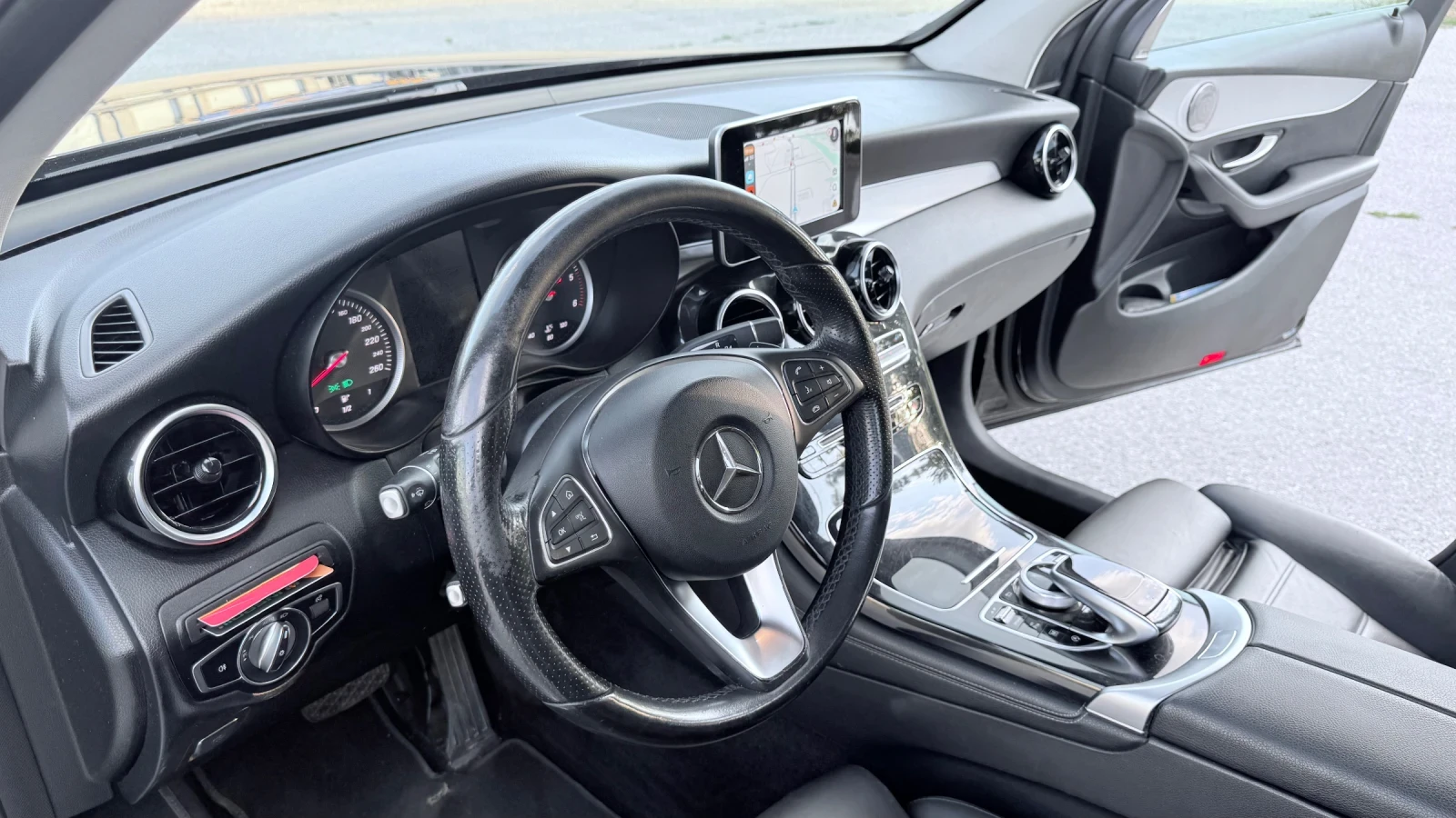 Mercedes-Benz GLC 250 d 4matic, снимка 10 - Автомобили и джипове - 55236551