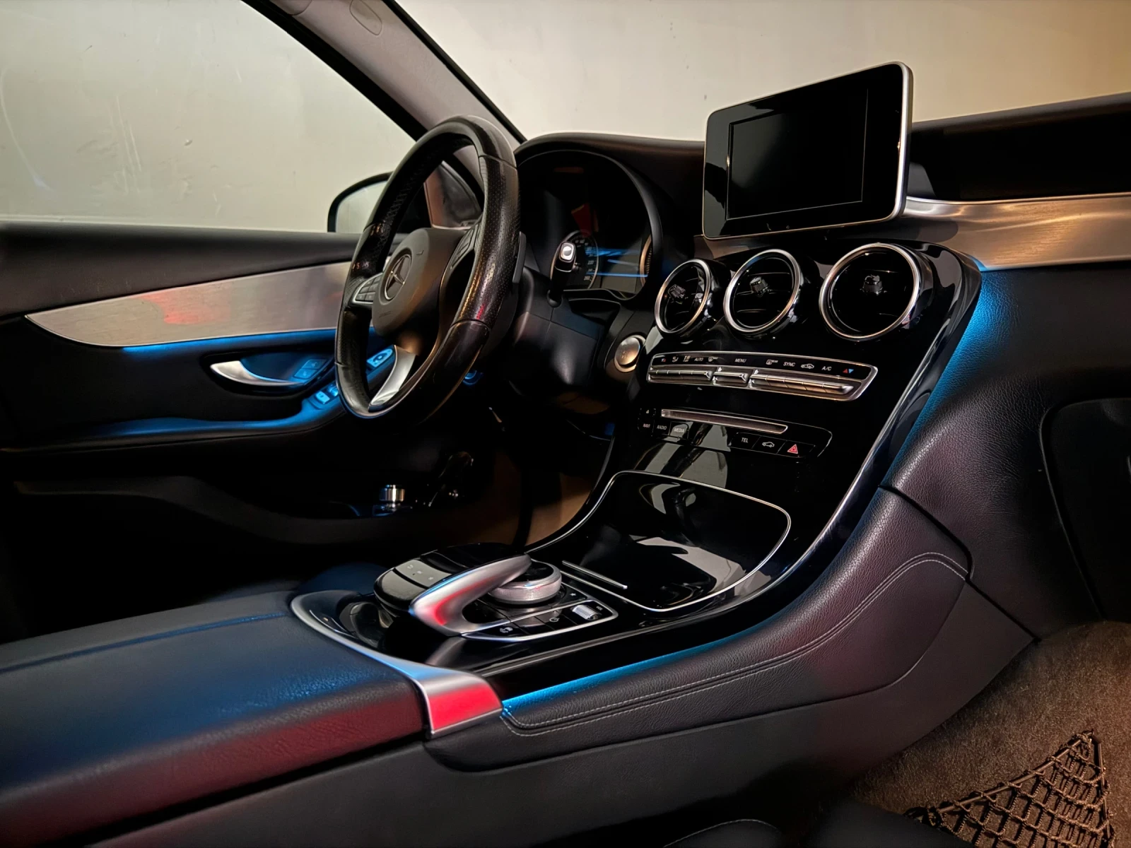 Mercedes-Benz GLC 250 d 4matic, снимка 15 - Автомобили и джипове - 55236551