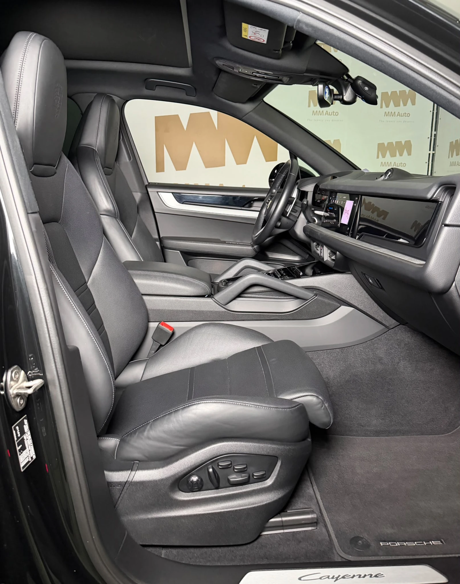Porsche Cayenne E-Hybrid* BOSE* Chrono* PANO* 360, снимка 10 - Автомобили и джипове - 56166207
