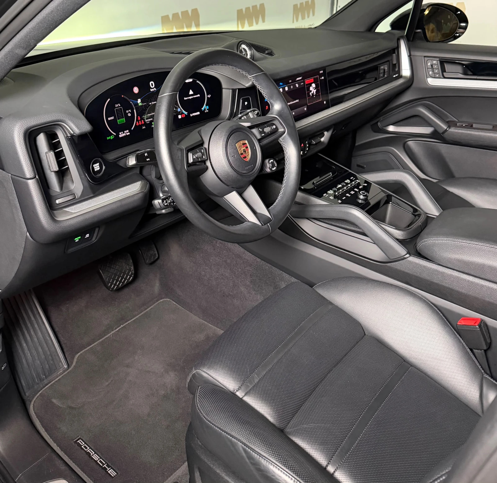 Porsche Cayenne E-Hybrid* BOSE* Chrono* PANO* 360, снимка 7 - Автомобили и джипове - 56166207