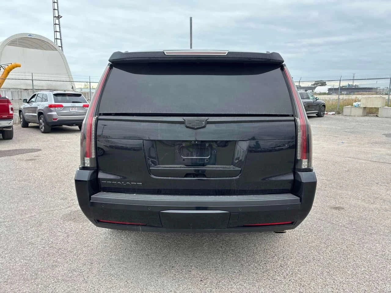 Cadillac Escalade * 4WD 4dr Premium Luxury* АВТОКРЕДИТ* , снимка 4 - Автомобили и джипове - 56289014