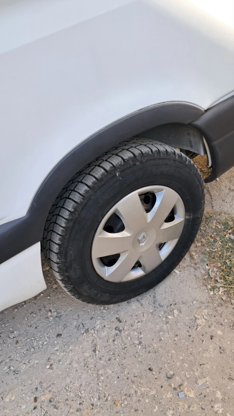 Renault Master 2.5D 8+ 1, снимка 4 - Бусове и автобуси - 52336333