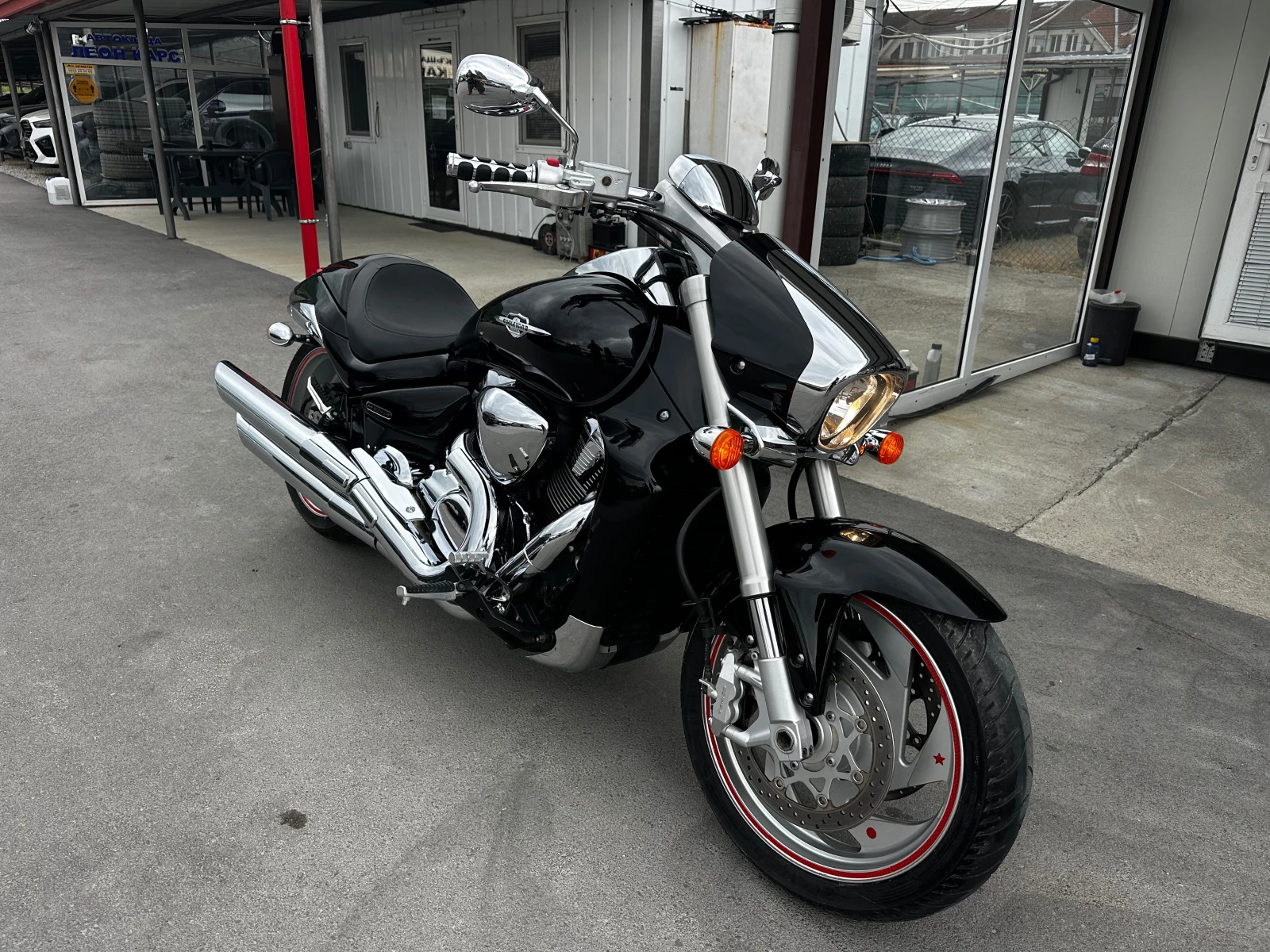 Suzuki Boulevard 1800 M109R