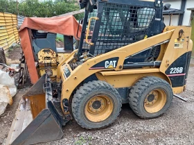 Мини челни товарачи Cat 226B Уникат с чисто нов двигател от елтрак, снимка 1