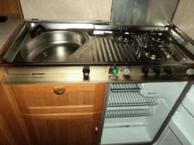 Каравана Други Nova-680, снимка 12