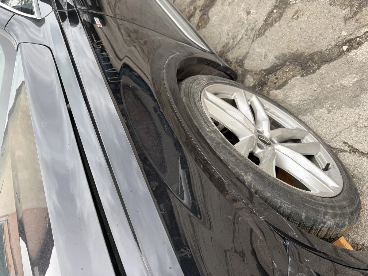 Преден ляв калник за Audi Q7 LC9X 4M 4M0821105