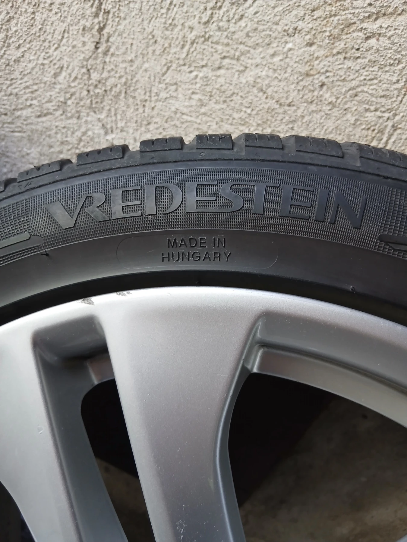 Гуми с джанти Vredestein 245/45R17, снимка 6 - Гуми и джанти - 55803096