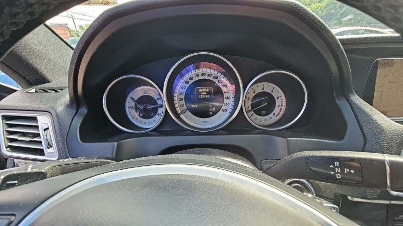 Mercedes-Benz E 400 Coupe * панорама * камери * подгрев, снимка 7 - Автомобили и джипове - 46398137