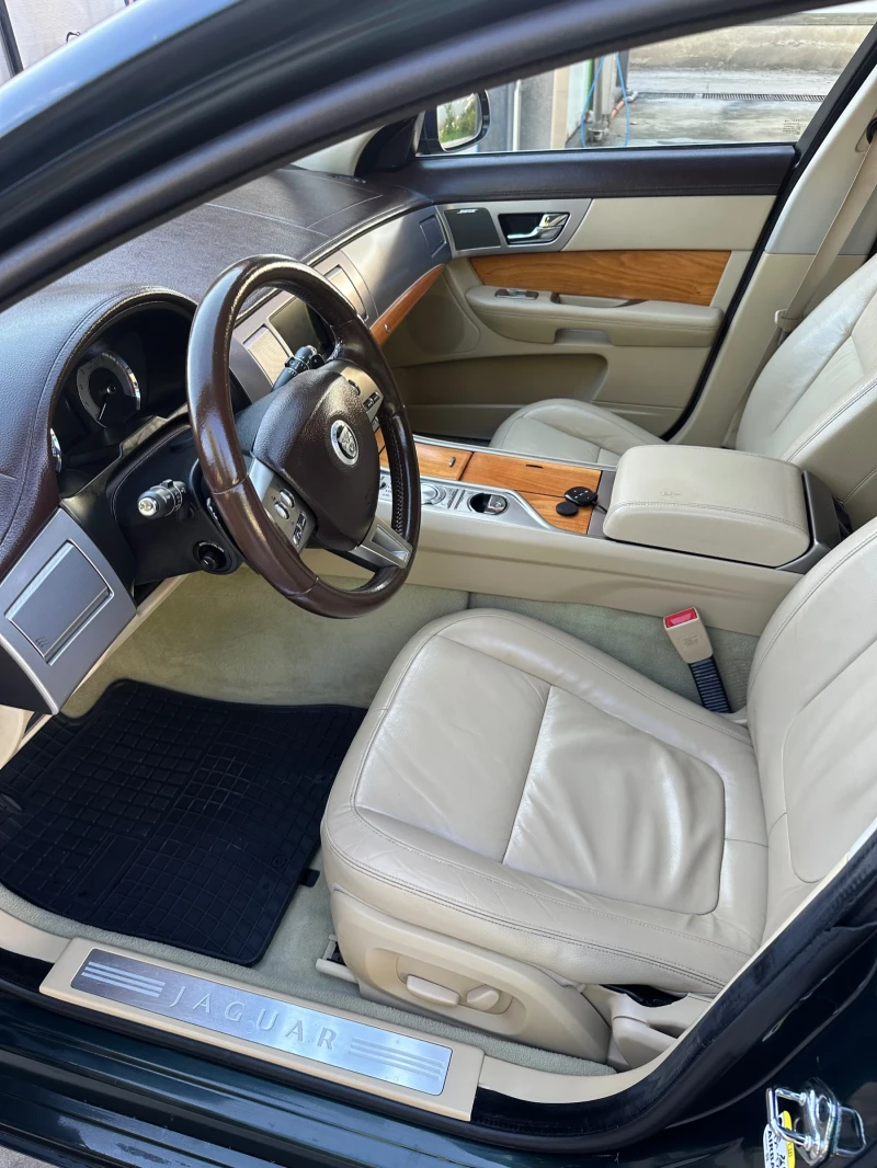 Jaguar Xf 3000, снимка 9 - Автомобили и джипове - 52588305