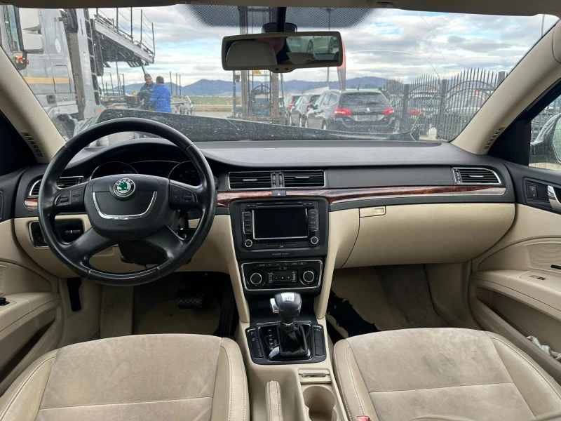 Skoda Superb / 2.0 TDI / 170 HP / SPORT / , снимка 11 - Автомобили и джипове - 52398711