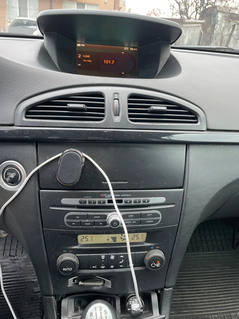 Renault Laguna 2.2dci, снимка 8 - Автомобили и джипове - 52617132