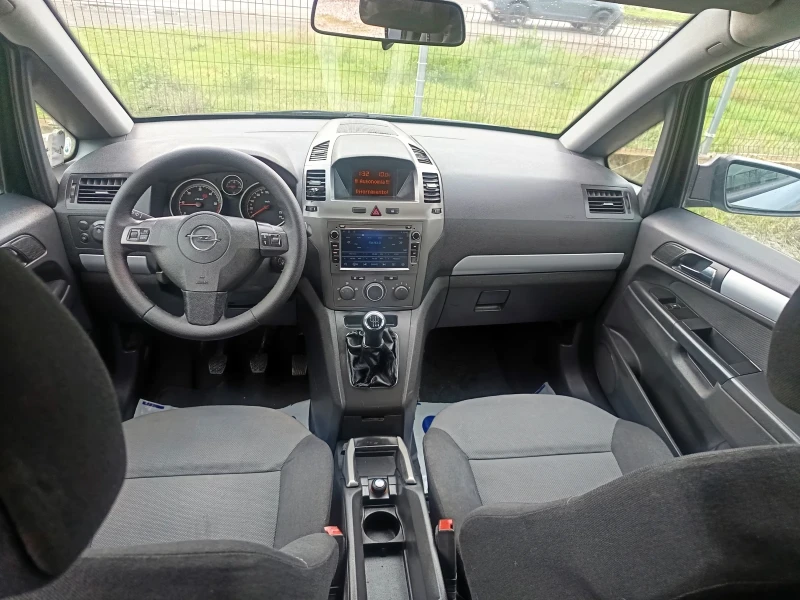 Opel Zafira 1.9 CDTI , снимка 11 - Автомобили и джипове - 52680668