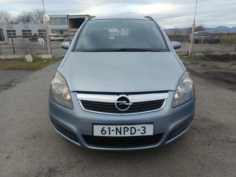 Opel Zafira 1.9 CDTI , снимка 14 - Автомобили и джипове - 52680668