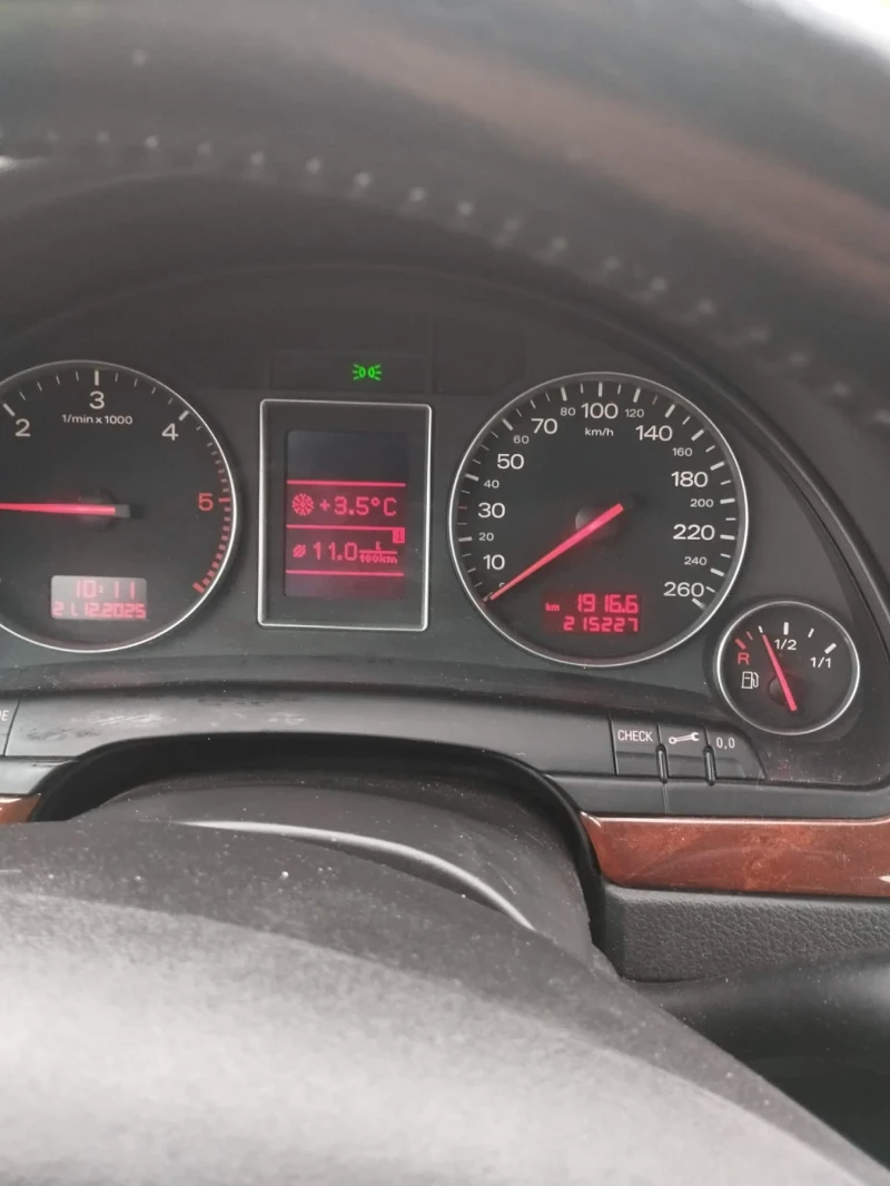 Audi A4 1.9TDI 131кс, снимка 4 - Автомобили и джипове - 52864363