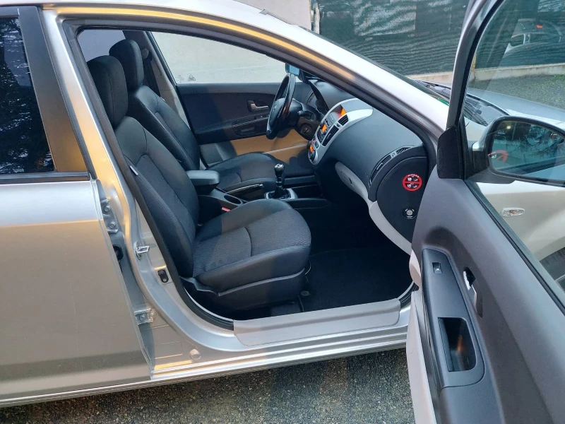 Kia Ceed 2.0i, верига мотор, снимка 13 - Автомобили и джипове - 52867564