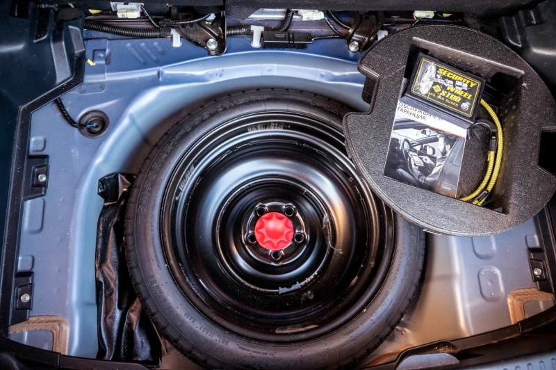 Toyota Yaris, снимка 8 - Автомобили и джипове - 52870084