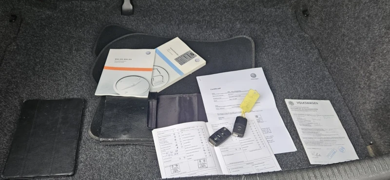 VW Golf 1.6 TDI BLUEMOUTION, снимка 5 - Автомобили и джипове - 53385417