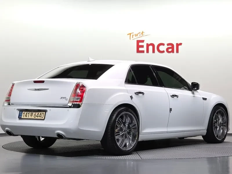 Chrysler 300c 3.0D - САМО 30% АВАНС, снимка 2 - Автомобили и джипове - 55991364
