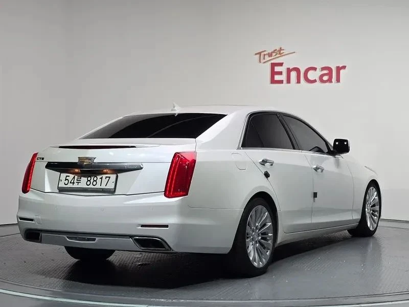 Cadillac Cts, снимка 2 - Автомобили и джипове - 56687724