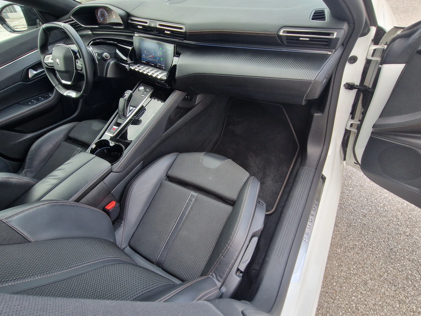 Peugeot 508 2.0GT-lineEAT8 БЯЛА ПЕРЛА/КАМЕРИ/ФУЛ ЛЕД/ДИСТРОНИК - изображение 10