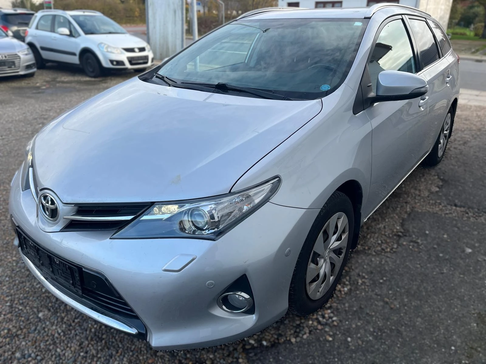 Toyota Auris 1.6i ����� ������� � ������| O������ ����| ������� | Mobile.bg � ����������� 1