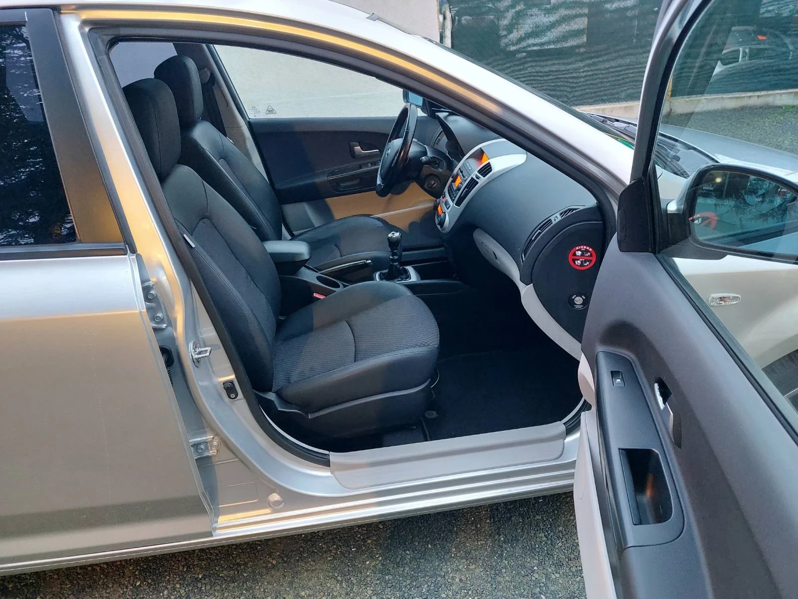 Kia Ceed 2.0i, ������ ����� | Mobile.bg � ����������� 13