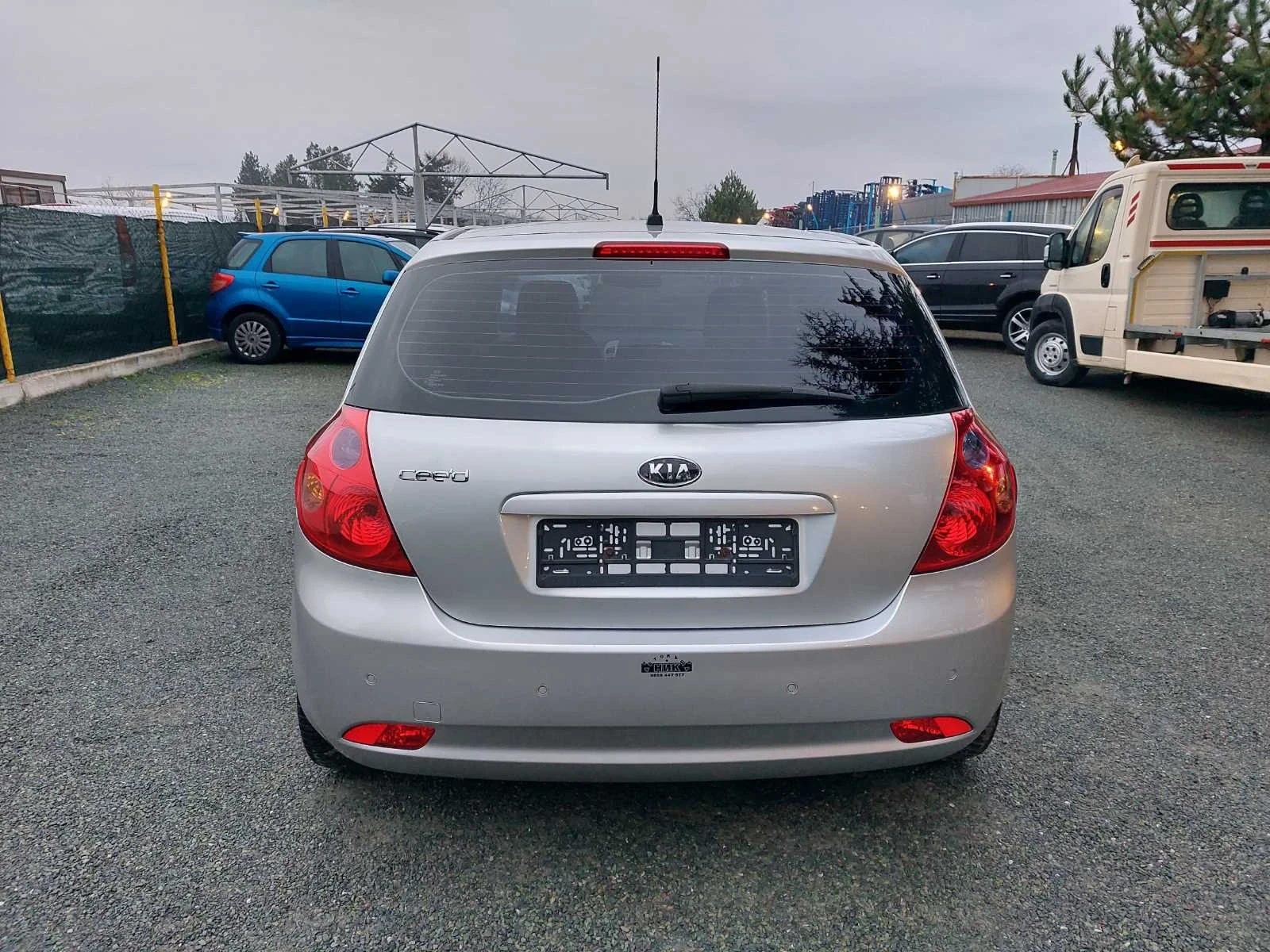 Kia Ceed 2.0i, ������ ����� | Mobile.bg � ����������� 11