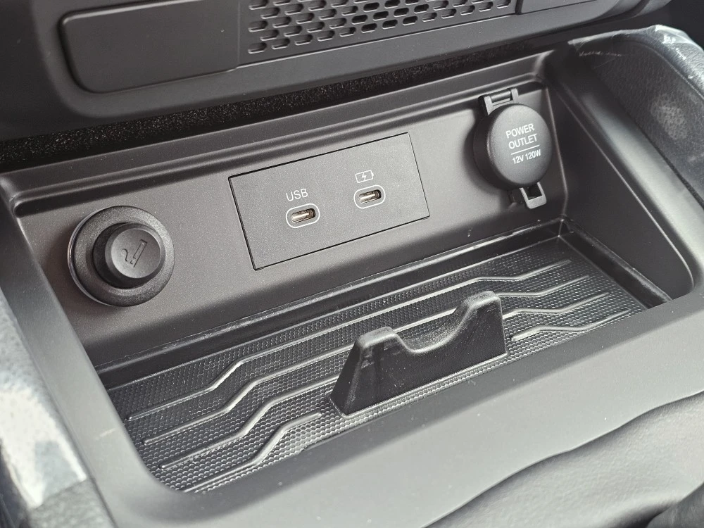 KGM Musso Grand 2.2 XDI  4x4 НОВ, снимка 11 - Автомобили и джипове - 53932113